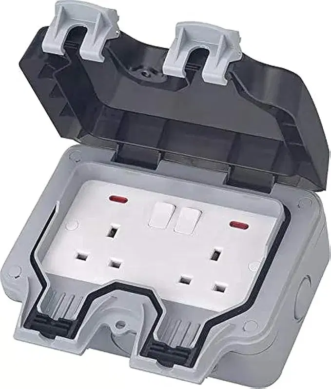 Weatherproof Outdoor Switched Power Socket